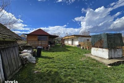 Casă cu 3 camere cu Teren 2876 Mp în Central - 1