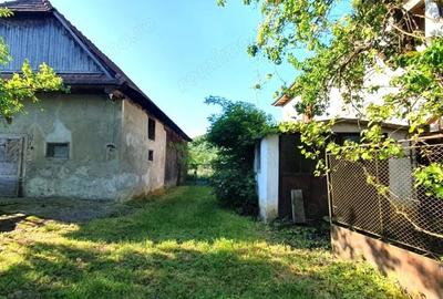 Casă cu 3 camere cu Teren 2568 Mp în Luna - 10