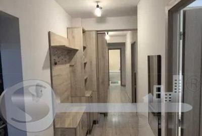 Apartament cu 3 camere decomandat, mobilat în Hala Centrală