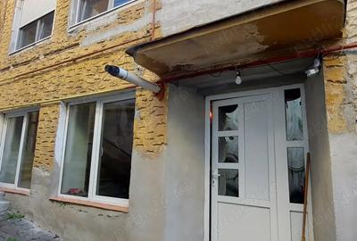 Casă cu 3 camere cu Teren 100 Mp în Central