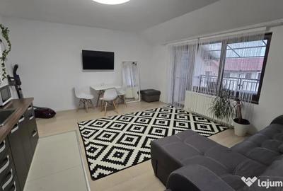 Apartament cu 3 camere semidecomandat în Iris