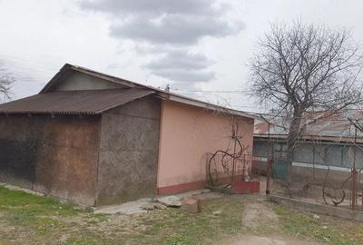 Casă cu Teren 1000 Mp în Cucueți