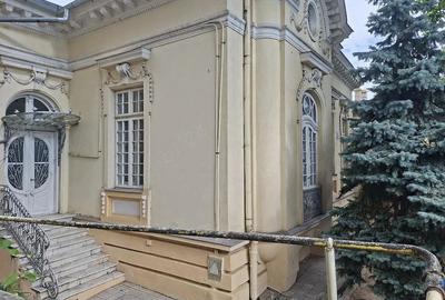 Spațiu comercial, de 183 mp, în Central