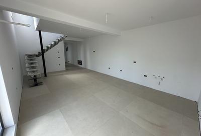 Duplex cu 4 camere cu Canalizare în Exterior Nord - 2