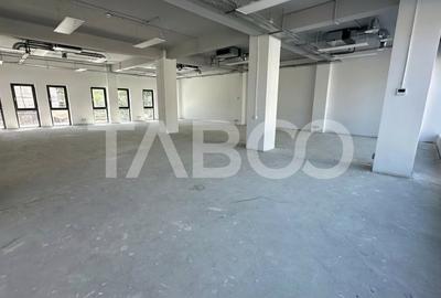 Spațiu comercial, de 195 mp, în Central - 1