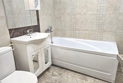 Apartament cu 2 camere decomandat în Vișani