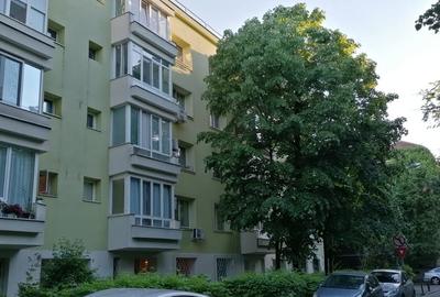 Apartament cu 2 camere semidecomandat, mobilat în Floreasca