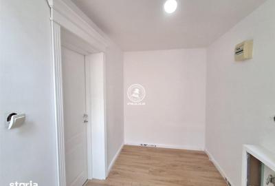 Casă cu 6 camere cu Teren 500 Mp în Păcurari