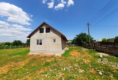 Casă individuală cu 2 camere cu Canalizare în Nazarcea - 2