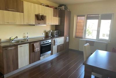 Apartament cu 3 camere semidecomandat în Dumbrăvița - 2