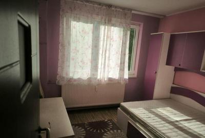 Apartament cu 3 camere decomandat în Brâncoveanu