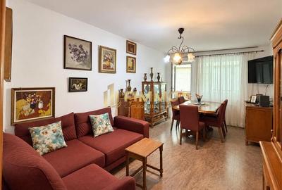 Apartament cu 4 camere decomandat în Central