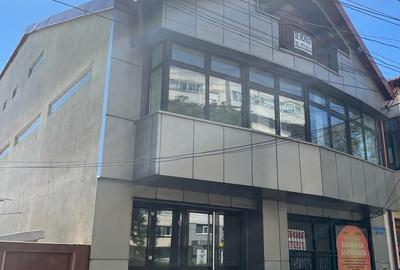 Spațiu comercial, de 35 mp, în Central - 2
