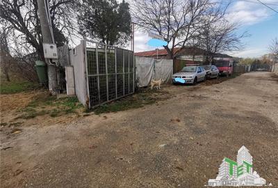 Spațiu comercial, de 200 mp, în Central - 4