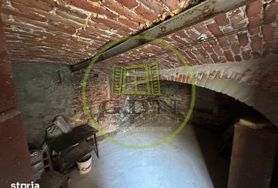Casă cu 3 camere cu Teren 233 Mp în Central - 2