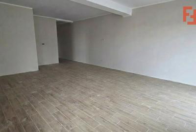 Duplex cu 3 camere cu Canalizare în Moșnița Nouă - 2