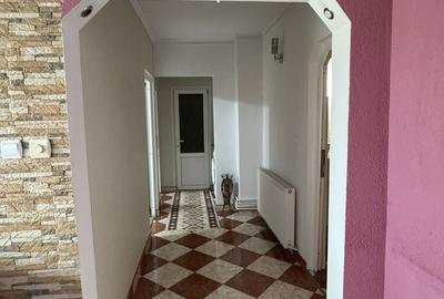 Apartament cu 3 camere decomandat în Central - 3