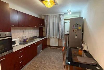 Apartament cu 3 camere decomandat în Rovine - 7