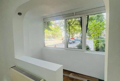 Apartament cu 4 camere decomandat în Tineretului