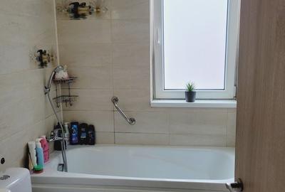 Casă cu 4 camere în Central - 1