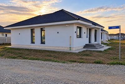 Casă cu 2 camere în Sântandrei