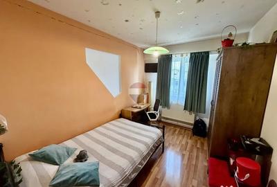 Apartament cu 3 camere decomandat în Ultracentral