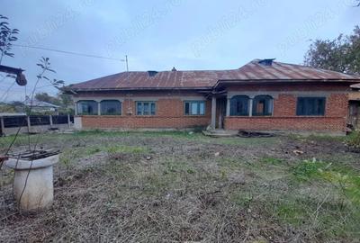 Casă cu 4 camere cu Teren 1000 Mp în Poienarii-Rali - 6