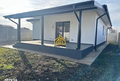 Casă cu 4 camere cu Teren 340 Mp în Clinceni