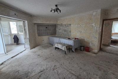 Apartament cu 3 camere decomandat în Independenței - 1