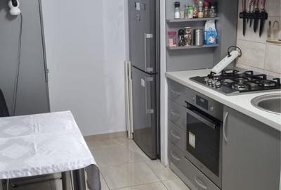 Apartament cu 2 camere decomandat în Eroii Revoluției
