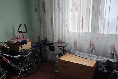 Apartament cu 3 camere decomandat, mobilat în Ferentari