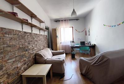 Casă cu 5 camere cu Teren 200 Mp în Răcădău - 8