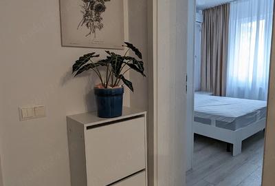 Apartament cu 2 camere decomandat, mobilat în Uverturii