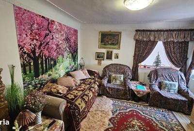 Casă cu 3 camere în Central