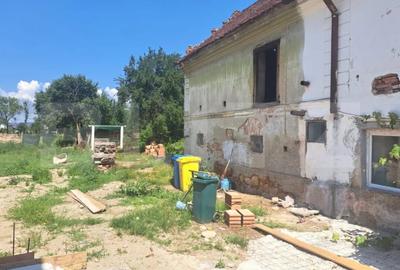 Casă cu 2 camere cu Teren 237 Mp în Cristian