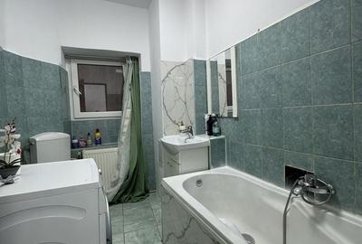 Garsonieră, mobilată în P-ța Romană