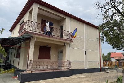 Casă individuală cu 5 camere cu Canalizare în Ardud
