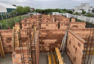 Casă cu 4 camere cu Teren 141 Mp în Stupini - 4