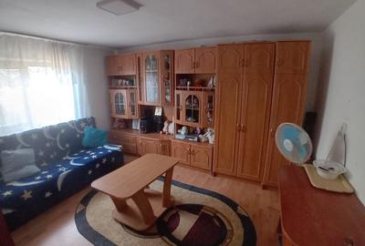 Casă cu 3 camere în Hârsești