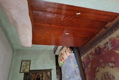 Casă cu 2 camere cu Teren 350 Mp în Crângași - 1