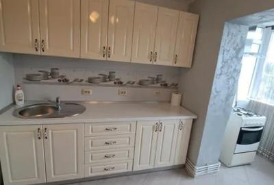 Apartament cu 3 camere decomandat în Popa Șapcă - 1