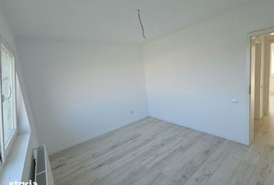 Casă cu 4 camere cu Teren 452 Mp în Săbăreni