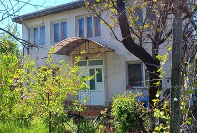 Casă cu 4 camere în Trușești - 1