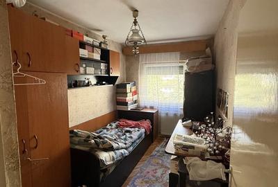 Apartament cu 3 camere decomandat în Micro 17