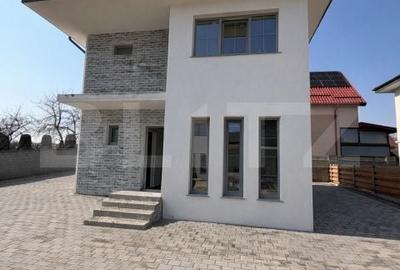 Casă cu 4 camere cu Teren 400 Mp în Ipotești - 2