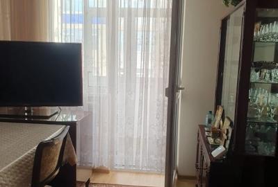 Apartament cu 2 camere semidecomandat, mobilat în Tomis III