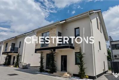 Casă cu 4 camere cu Teren 240 Mp în Central