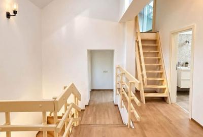 Casă cu 4 camere cu Teren 700 Mp în Central