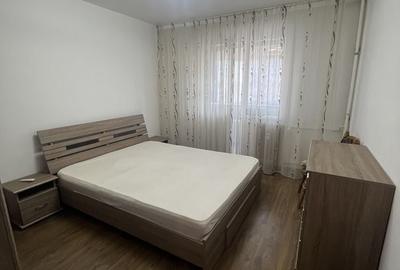 Apartament cu 3 camere semidecomandat în Gării