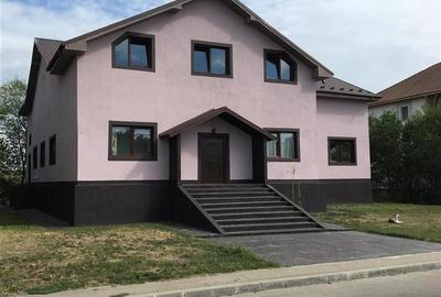 Spațiu comercial, de 800 mp, în Central
